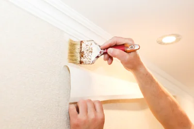 Pose de papier peint à Grèges — revêtements muraux et toiles de verre